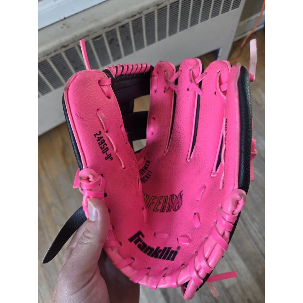 Franklin Inferno Girls Youth T-Ball Glove Pink Black Left Handed 24950-9”